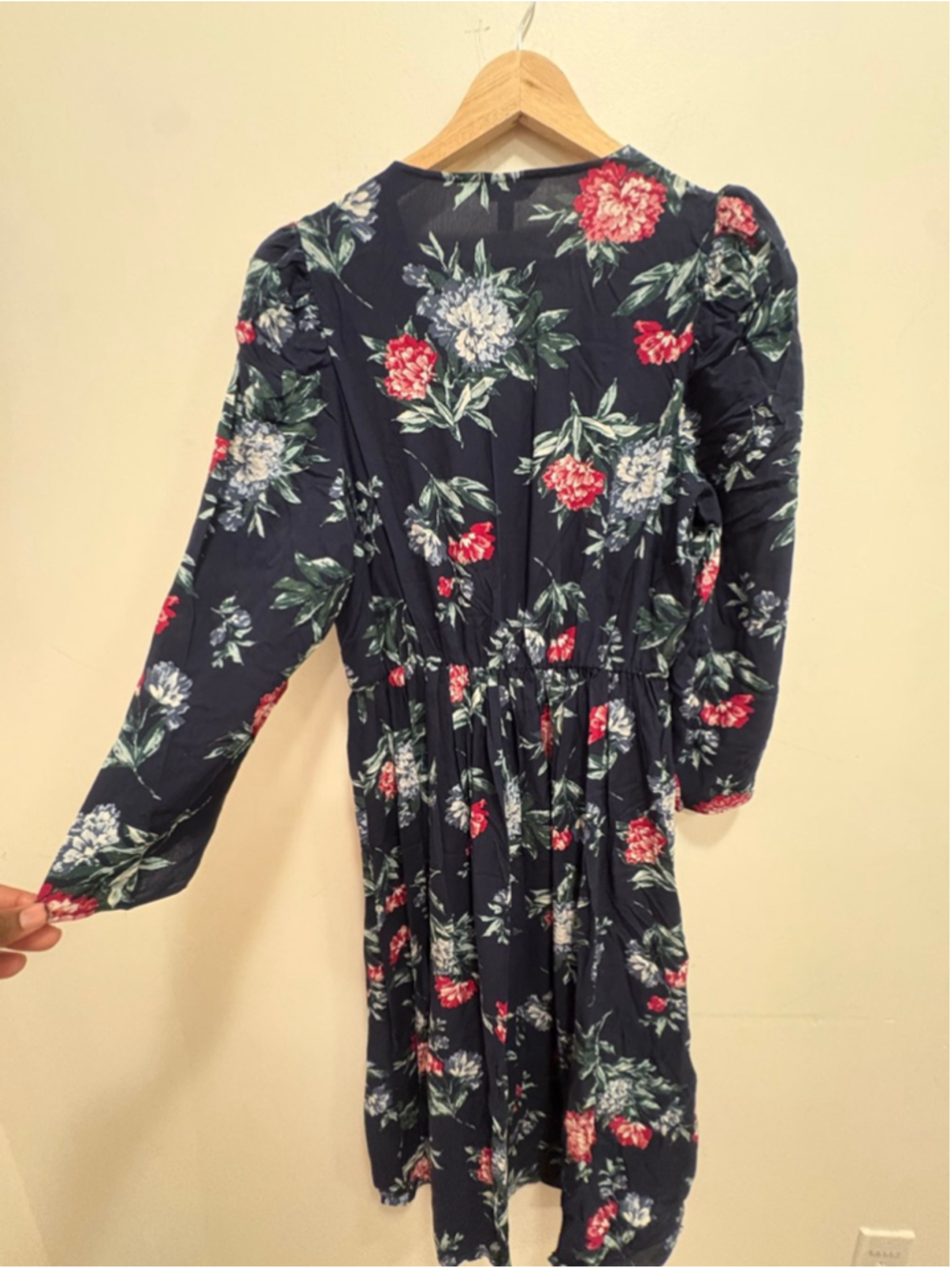 Banana Republic floral midi dress, Made in Turkey - Picture 8 of 11